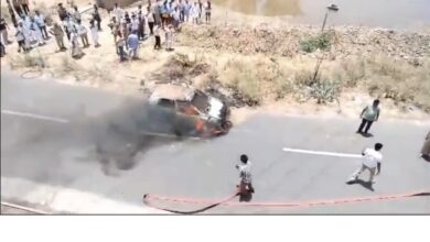 Photo of पंजाब के बरनाला क्षेत्र में बरनाला-मोगा हाईवे पर कार में जिंदा जला युवक, अचानक भड़की आग, बाहर नहीं निकल पाया चालक