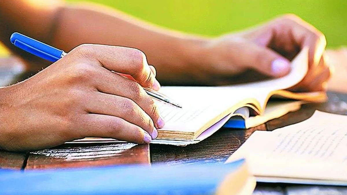 हरियाणा : DC अजय सिंह तोमर ने परीक्षा की सफलतापूर्वक संचालन के लिए अधिकारियों को दिए निर्देश।