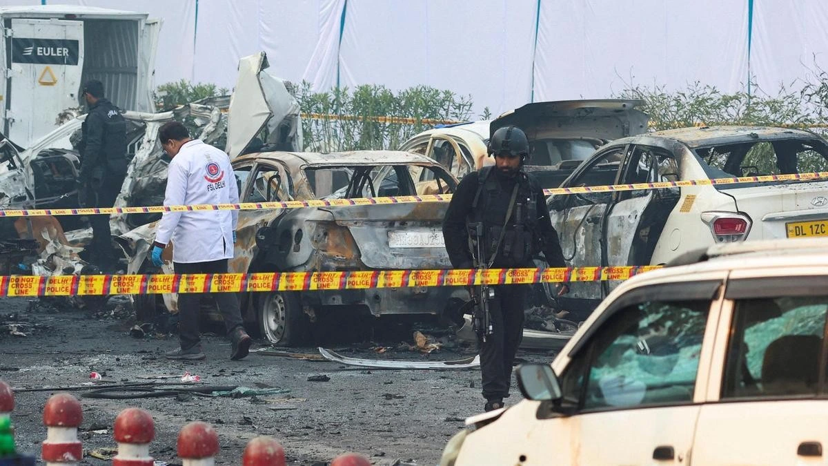 Delhi के Red Fort के पास धमाका, Delhi Police ने UAPA के तहत FIR दर्ज की, कई राज्यों में High Alert